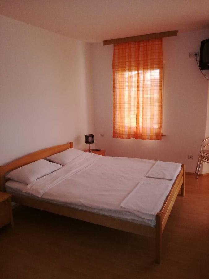 Stela Et Luna Veliko Gradište Exterior foto