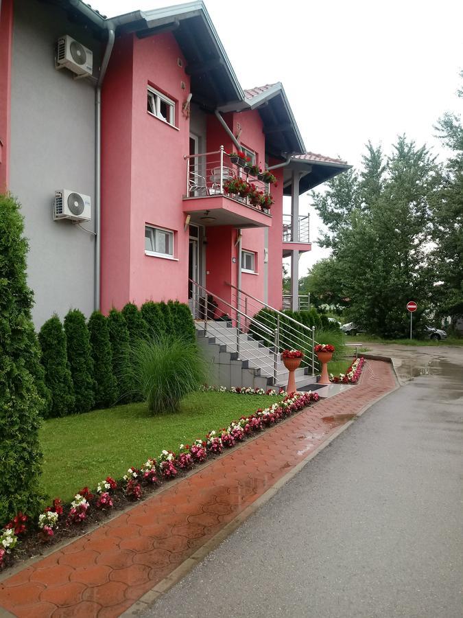 Stela Et Luna Veliko Gradište Exterior foto